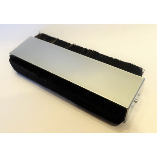 Kirmuss Audio - KA-B1 - Combination 10 Micron Parastatic Felt/2.5M Carbon Fibre Brush