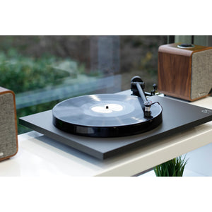 Rega - Planar 1 Plus - Turntable