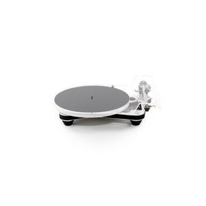 Rega - Planar 10 - Turntable