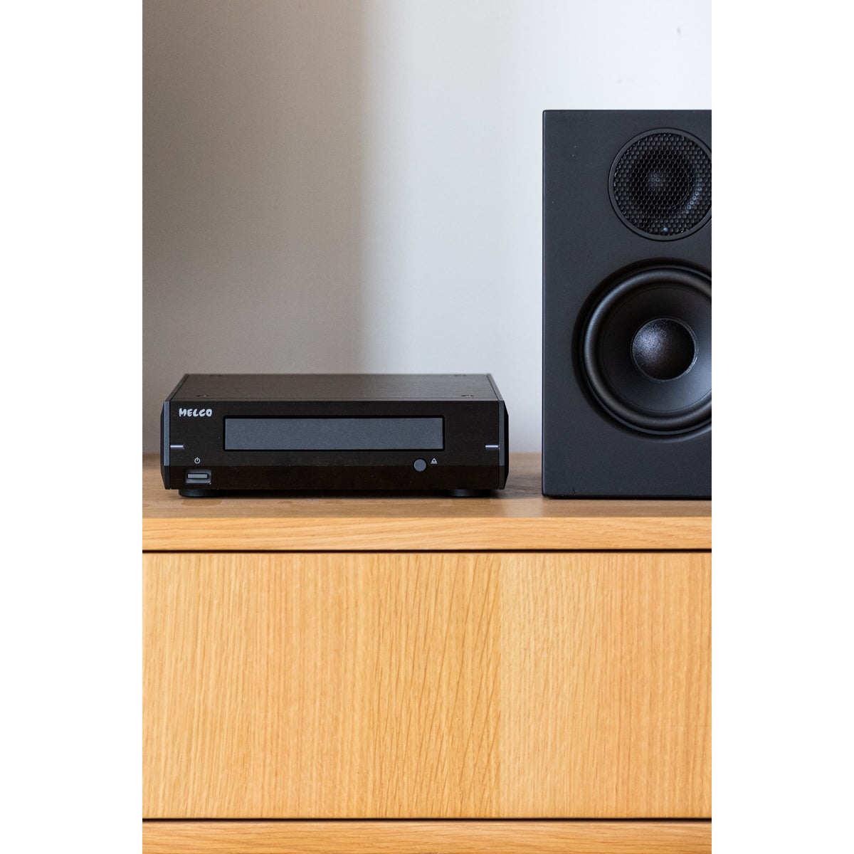 Melco - D100 - USB Optical Disc Drive - WELLINGTON STORE